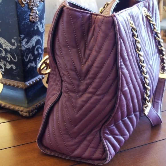 π MICHAEL KORS QUILTED BAG - Picture 4 of 8